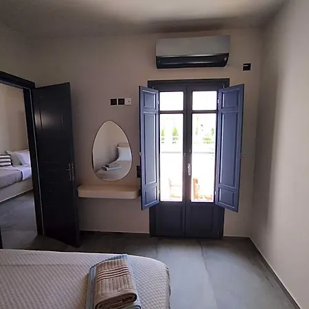 Meridiano Parikia (Paros)