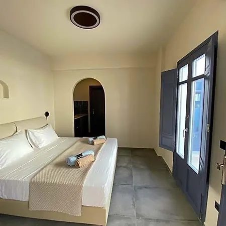 Meridiano Parikia (Paros)