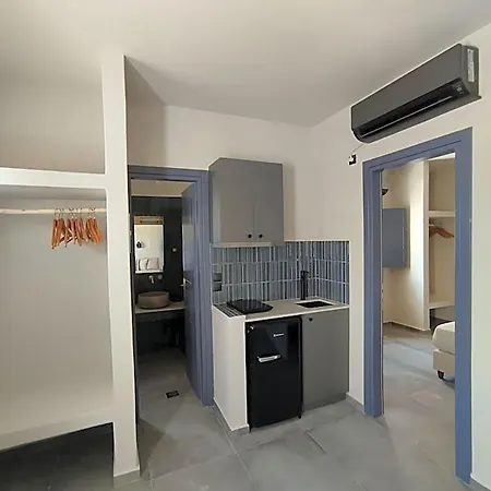 Meridiano Parikia (Paros)